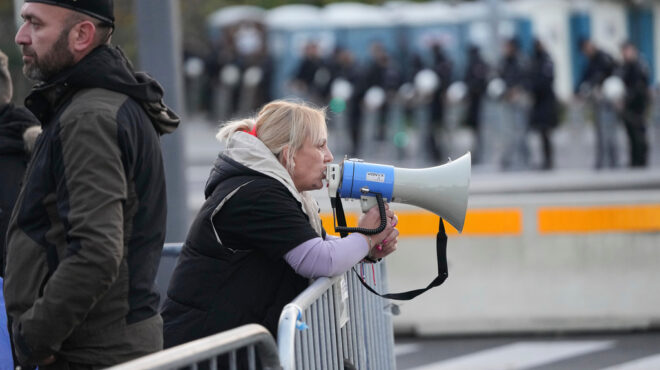 σερβία-απεργία-πείνας-από-μητέρα-θύμα-563916799