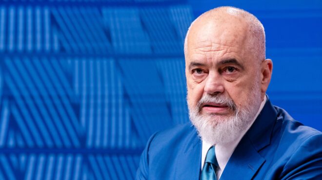 νέα-κόντρα-μεταξύ-λονδίνου-και-εντι-ρά-563931214