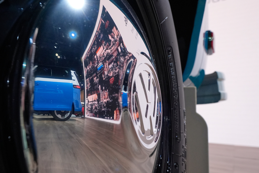 Πώς η VW έσωσε το μπλε βανάκι που «επέζησε» από τις φωτιές στο Μαλιμπού-6