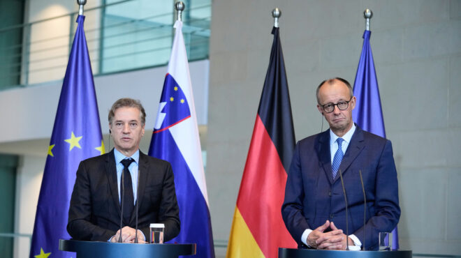 μερτς-ο-ορμπαν-πηγαίνει-στην-μόσχα-χω-563946676