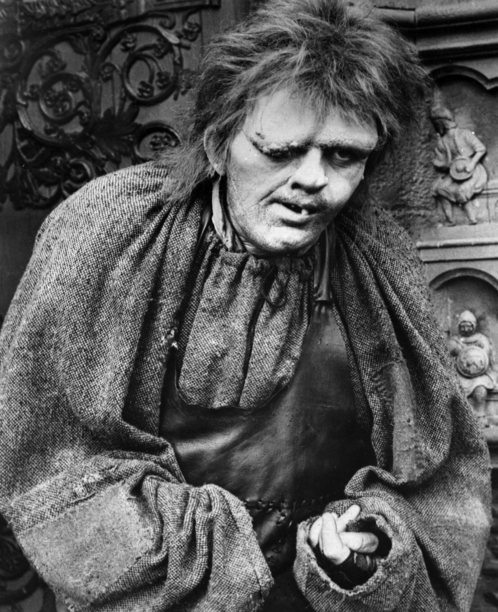 Από το σχολικό μπούλινγκ και τον αλκοολισμό στη διεθνή καταξίωση: Ο Αντονι Χόπκινς αυτοβιογραφείται-2