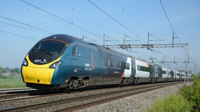 βρετανία-εκτροχιασμός-τρένου-χωρίς-τ-563899891