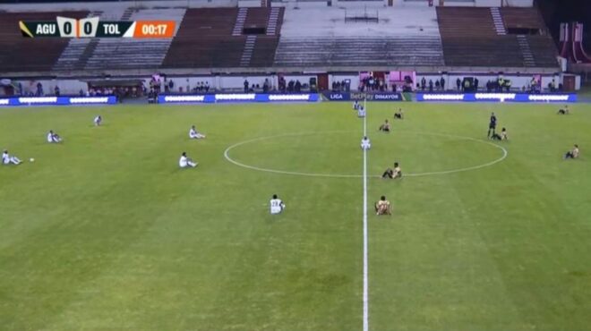 κολομβία-ποδοσφαιριστές-ξάπλωσαν-στ-563920555