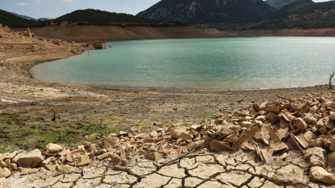 υδρόμετρα-με-διαρροή-εκατομμυρίων-563945863