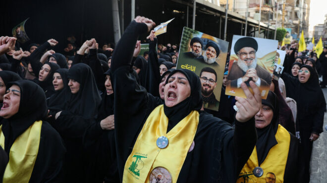 οι-φρουροί-της-επανάστασης-ζητούν-εκδ-563938906