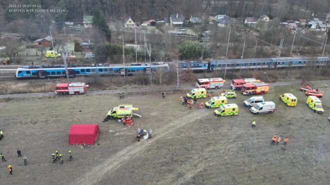 σύγκρουση-τρένων-στην-τσεχία-πάνω-απ-563930944