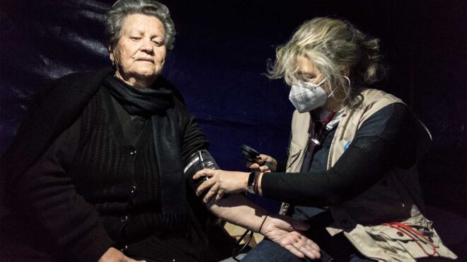 μιλώντας-με-την-ομάδα-των-ελλήνων-γιατ-563933218