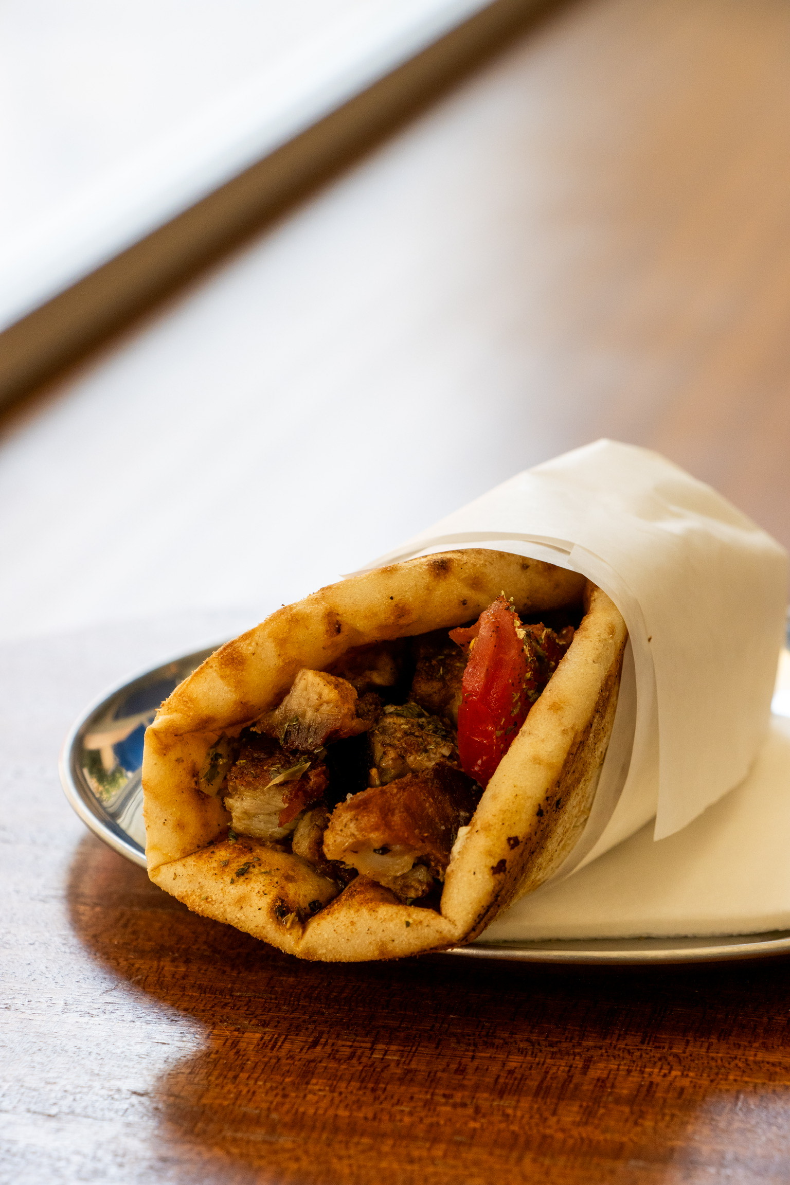 Eνα μπαρ σαν αυτά που ψάχνουμε-3