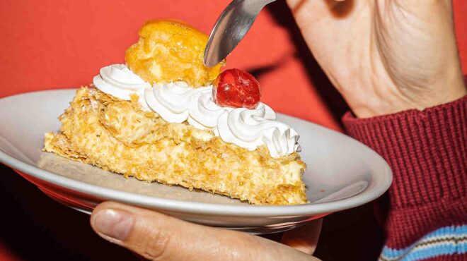 τα-παλιά-γλυκά-της-αθήνας-που-ψώνιζαν-κ-563923552