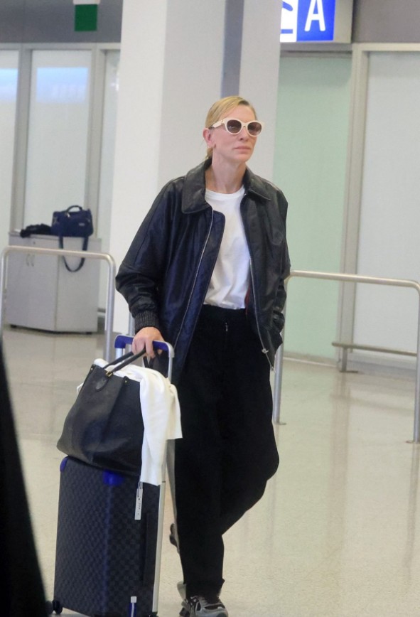 Κέιτ Μπλάνσετ: Εφτασε στην Ελλάδα για γυρίσματα του «Sweetsick» – Εικόνες-3