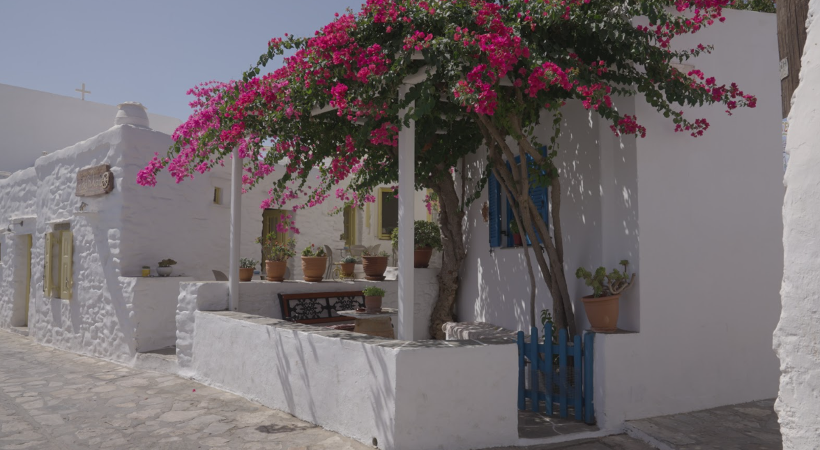 Υπερδόμηση και υπερτουρισμός: μέσα από τα μάτια των κατοίκων της Σίφνου-1