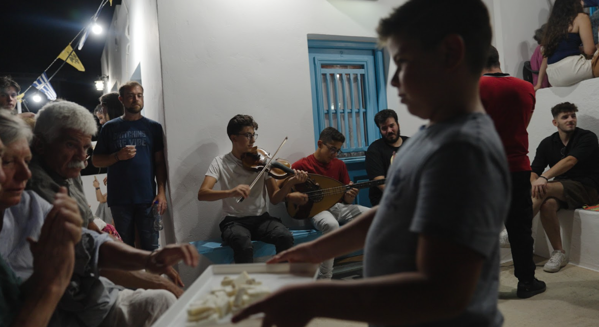 Υπερδόμηση και υπερτουρισμός: μέσα από τα μάτια των κατοίκων της Σίφνου-4