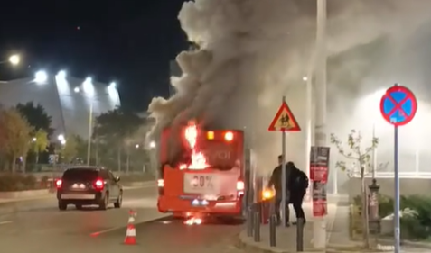 θεσσαλονίκη-φωτιά-σε-λεωφορείο-του-οα-563937595