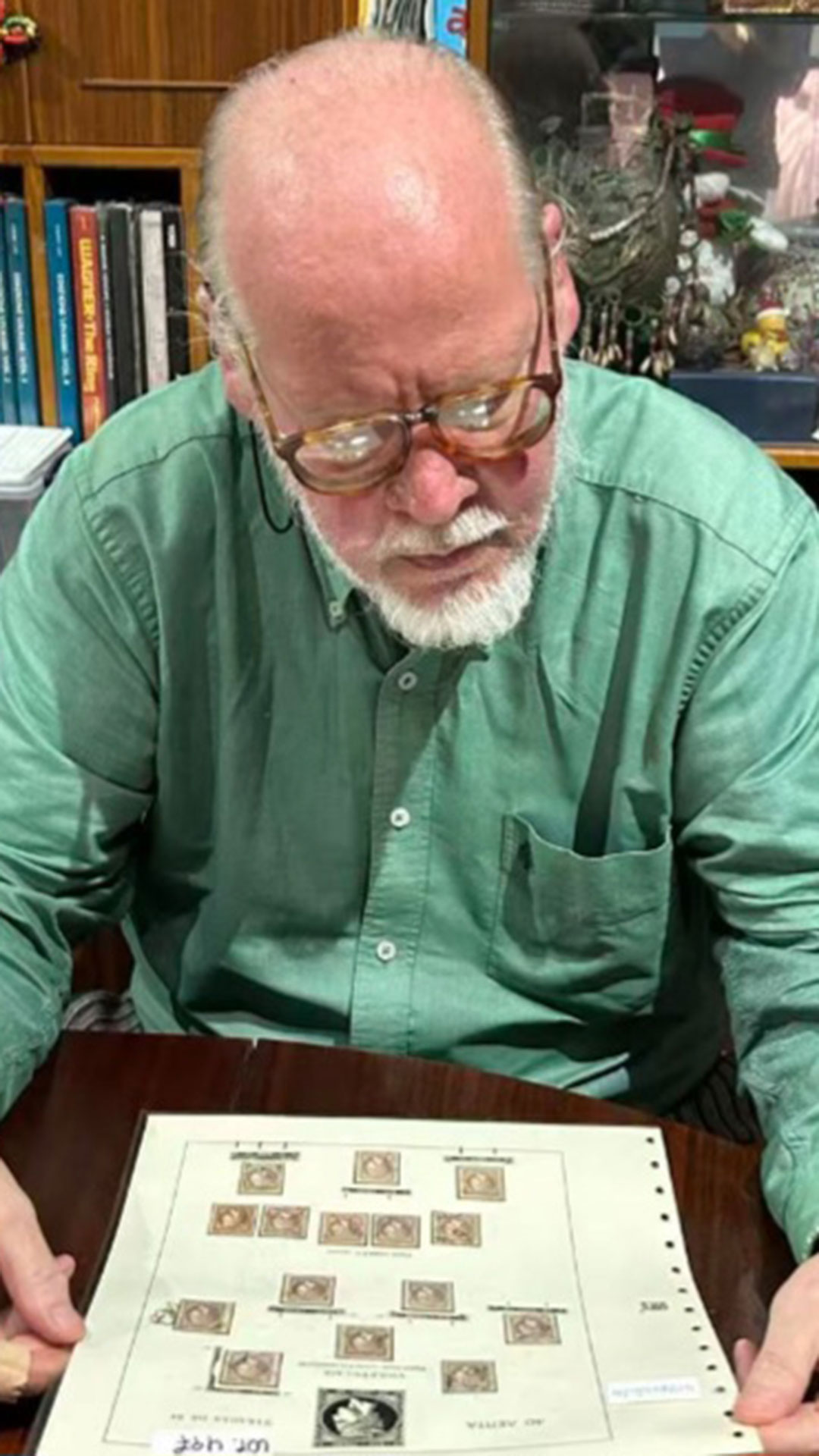 Οι τελευταίοι των φιλοτελιστών-1