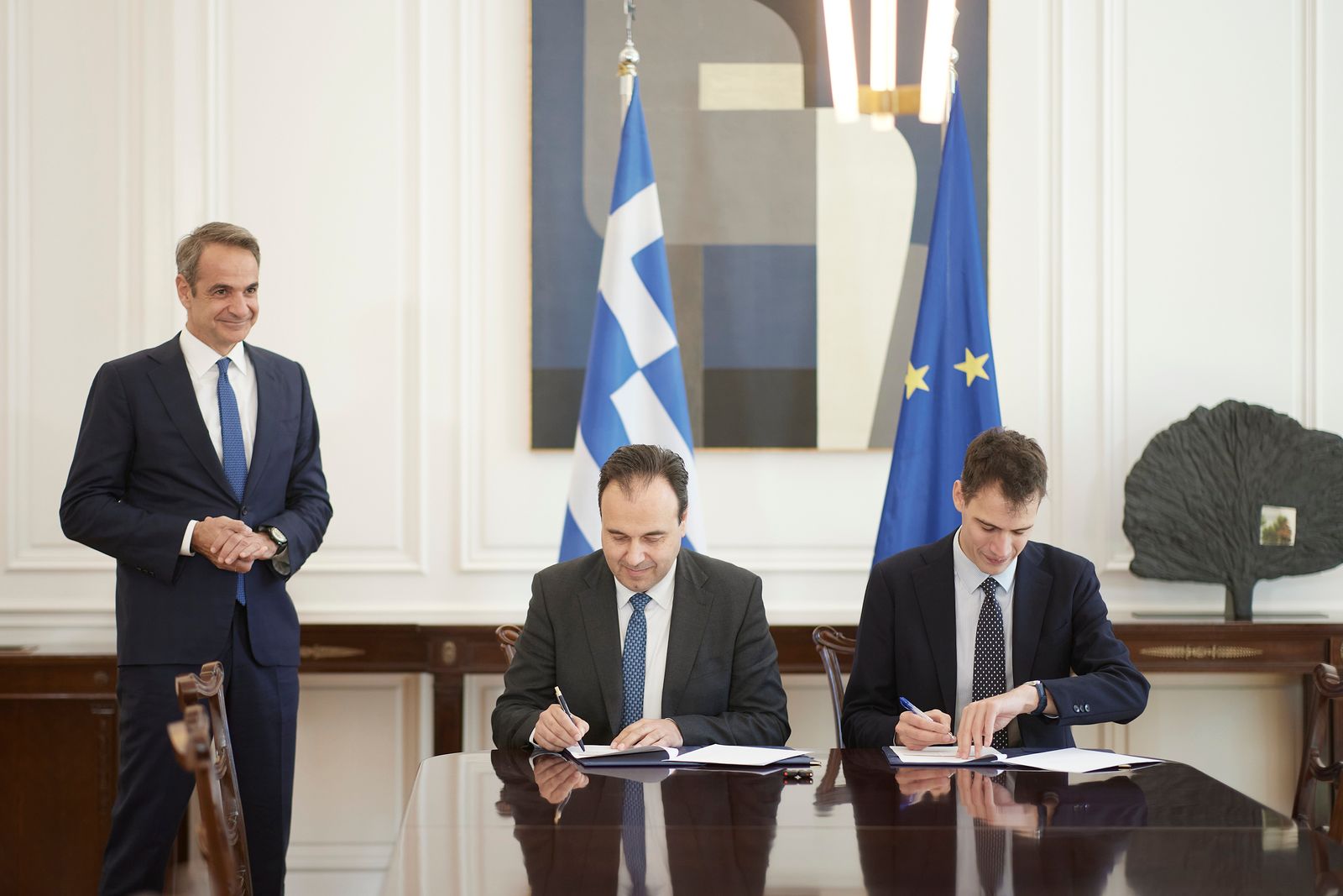 Συνάντηση Μητσοτάκη με τον CEO της Mistral AI – Τι συζήτησαν-2