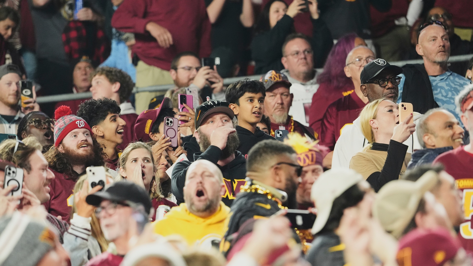 ΗΠΑ: Αποδοκιμάστηκε ο Τραμπ όταν πήγε σε ματς του NFL [εικόνες]-1