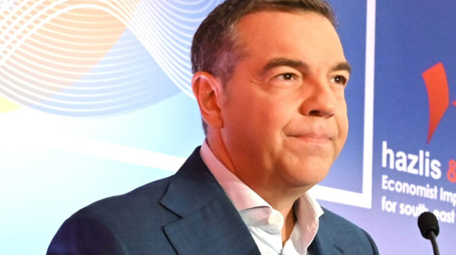 εντός-και-εκτός-η-τσιπρολογία-και-τα-563918065