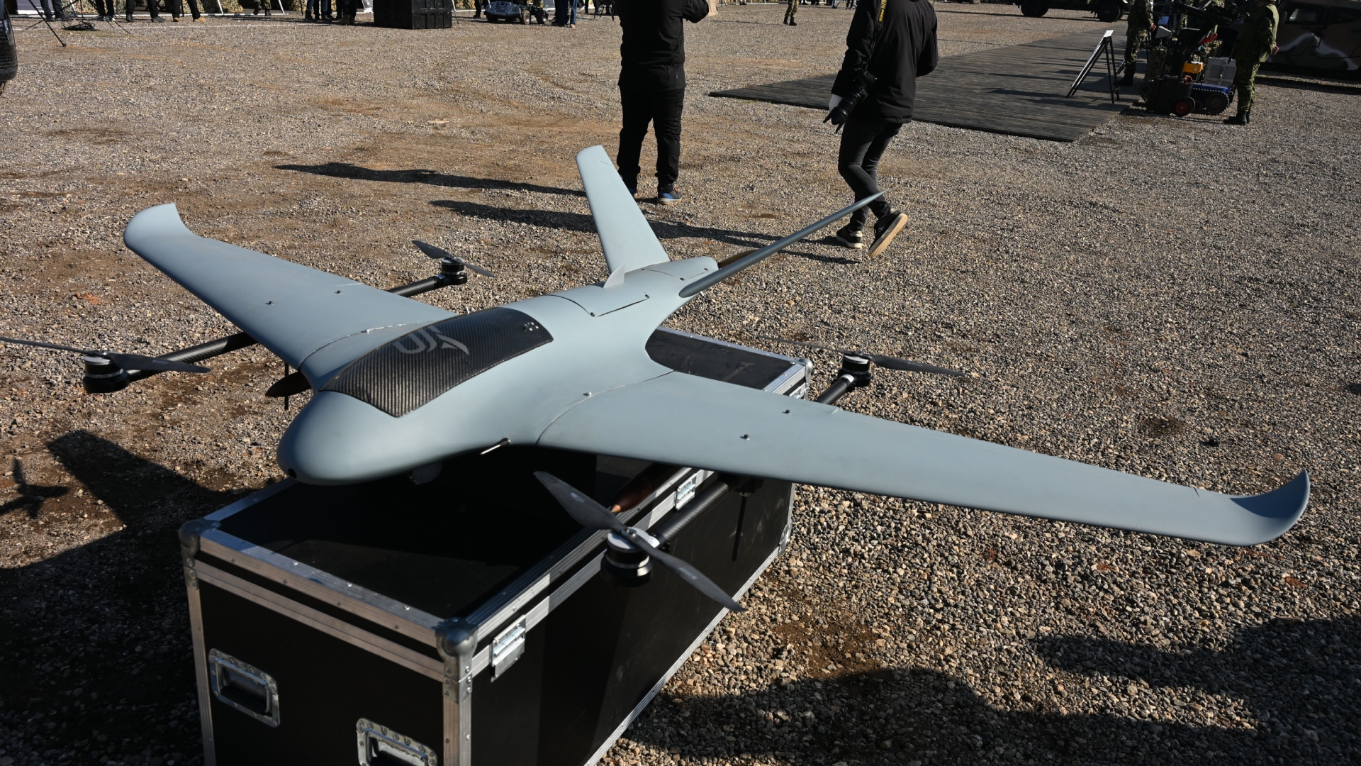 «Αίσιος Οιωνός – 25»: Εντυπωσιακές εικόνες από την άσκηση με drones και anti-drone συστήματα-8