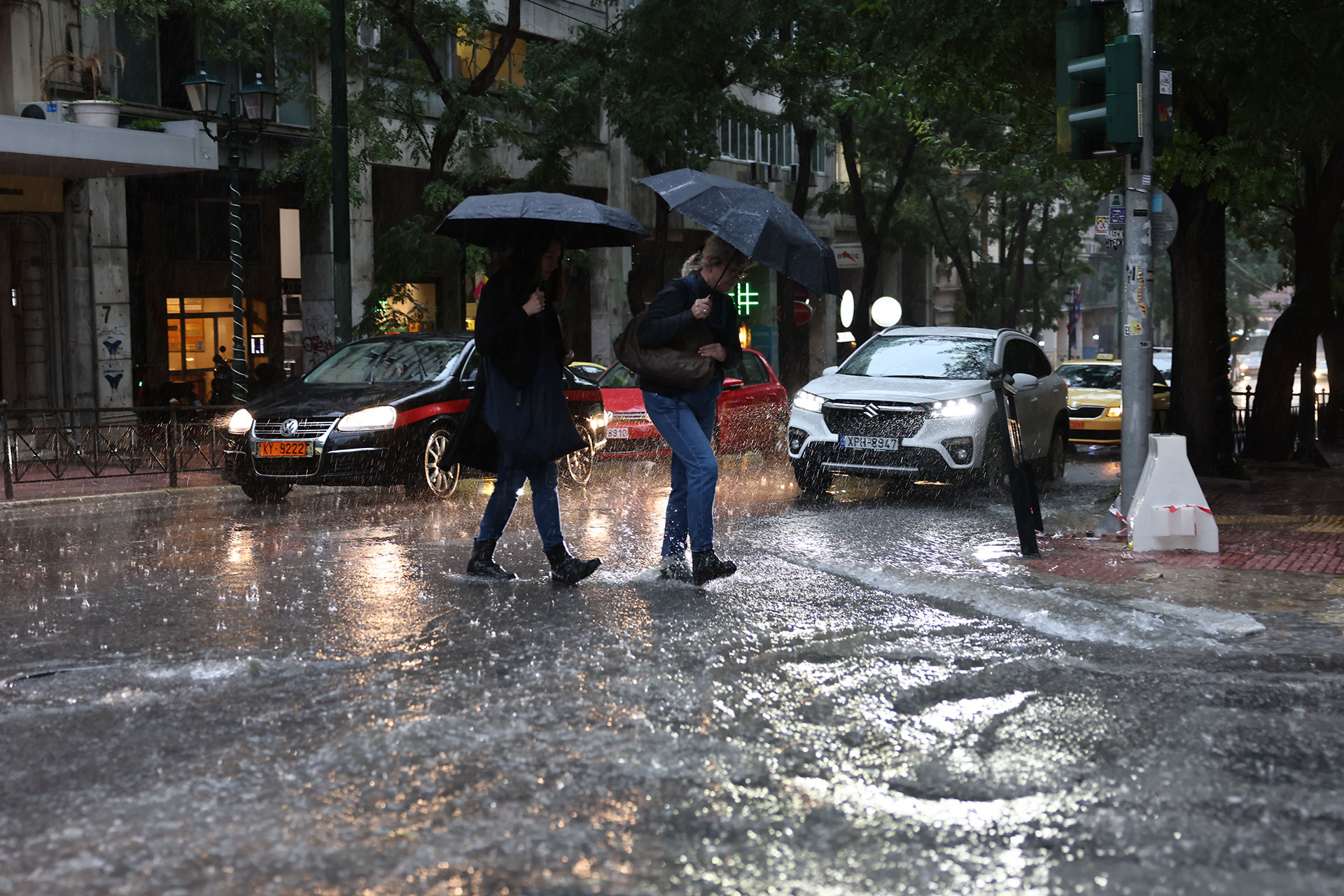 Κακοκαιρία: Προβλήματα σε όλη τη χώρα – Χάος στους δρόμους της Αττικής-1