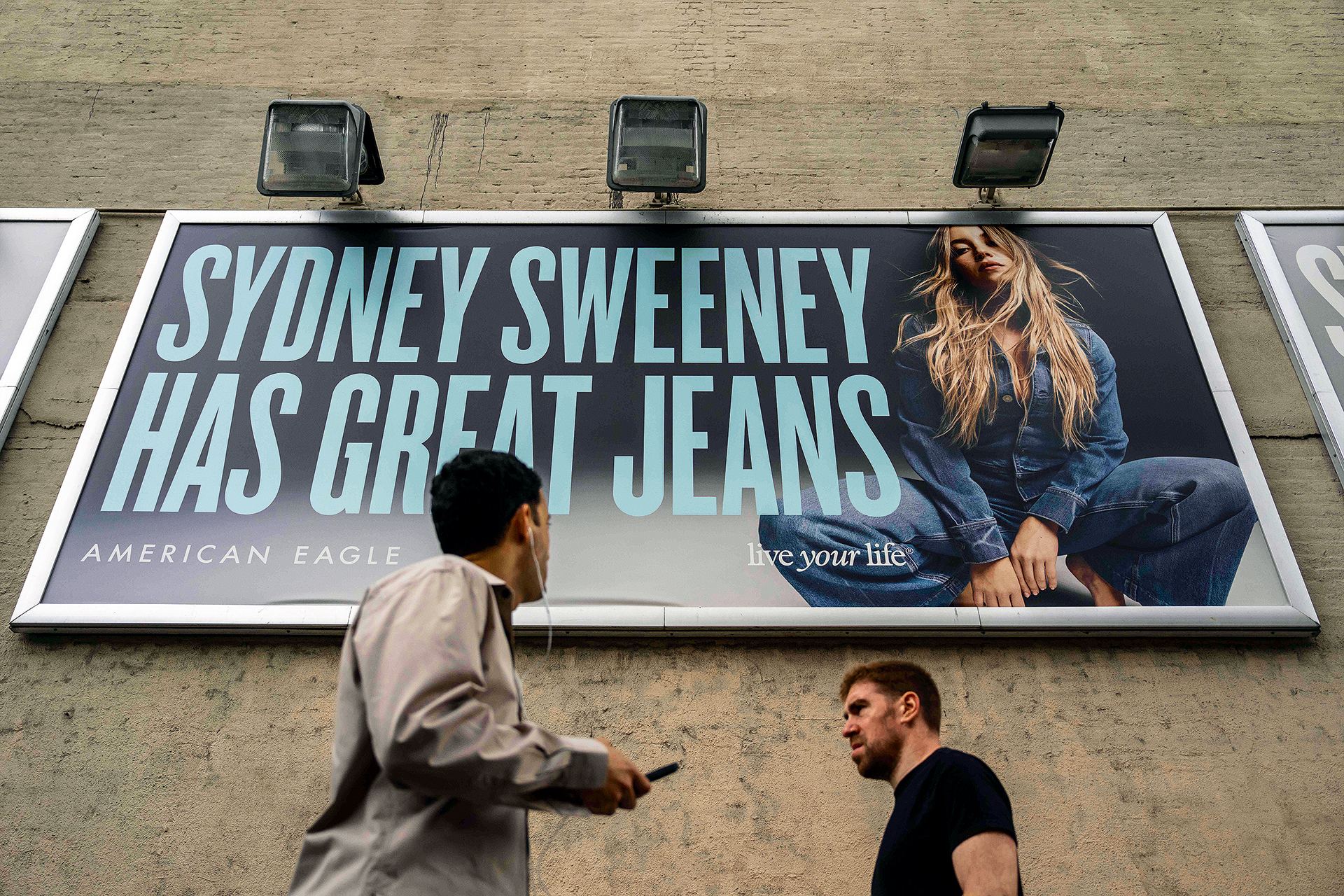 Η Σίντνεϊ Σουίνι έχει πολλή αυτοπεποίθηση-1