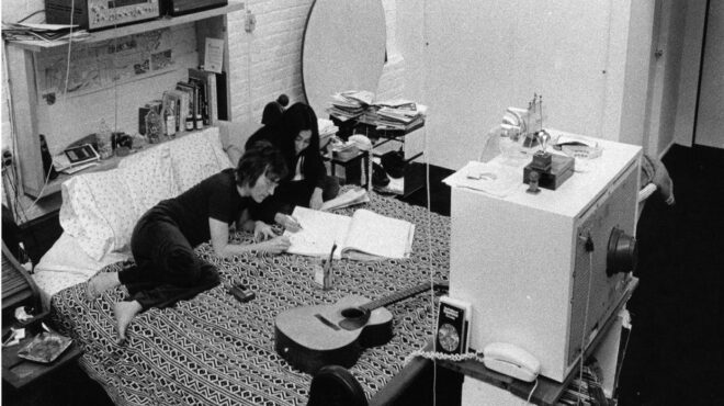 βγαίνοντας-από-τη-σκιά-των-beatles-563923513