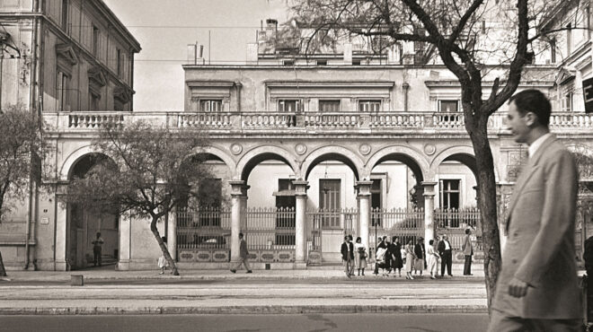 να-χτίσουμε-ξανά-την-γκρεμισμένη-αθήν-563949493