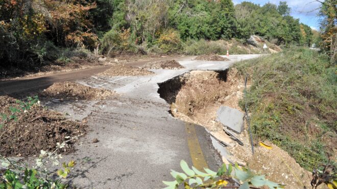 φυσικές-καταστροφές-αποζημιώσεις-fast-track-563938933