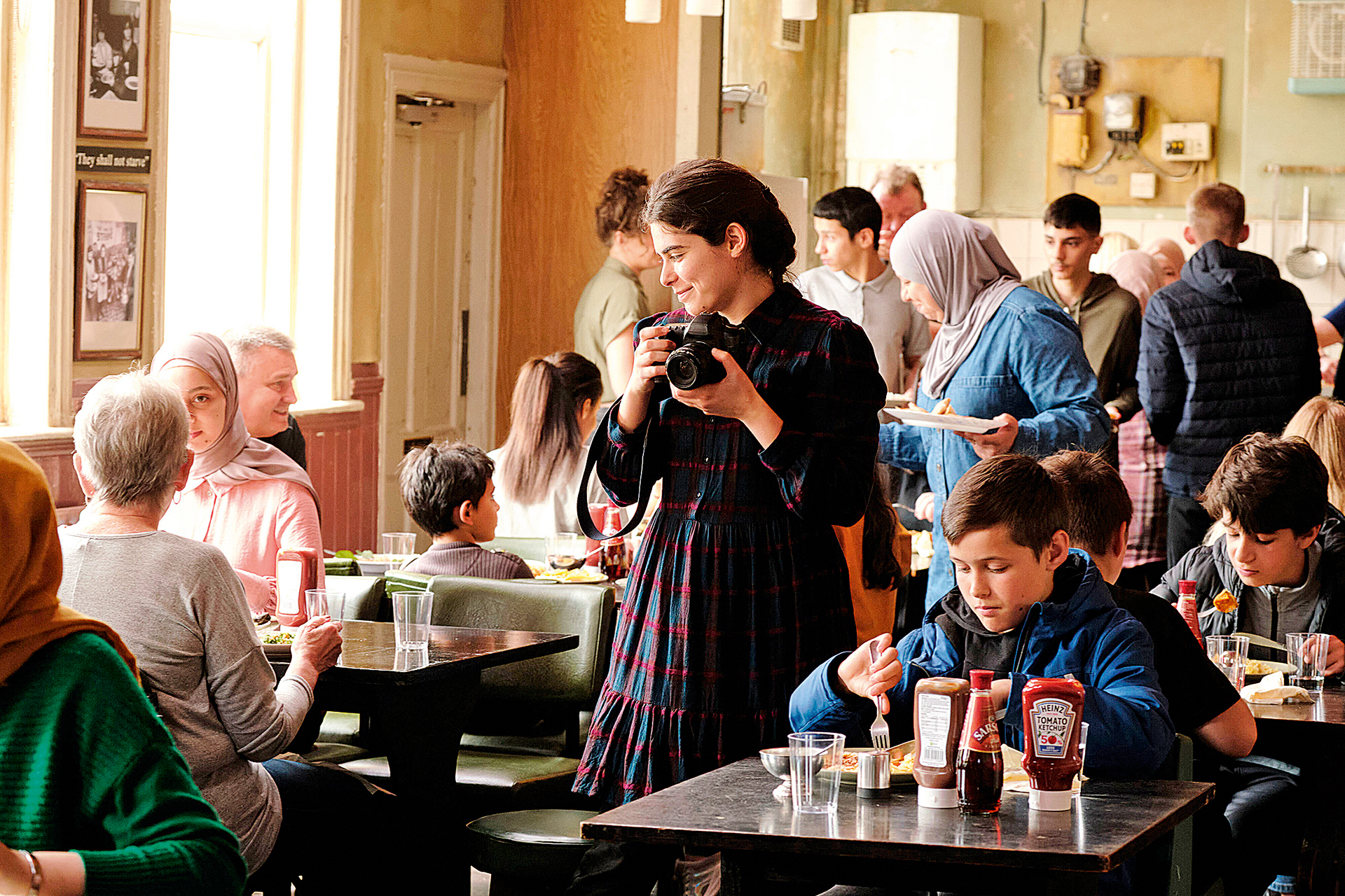 HOME CINEMA: Ο γείτονας με το σκοτεινό παρελθόν-1