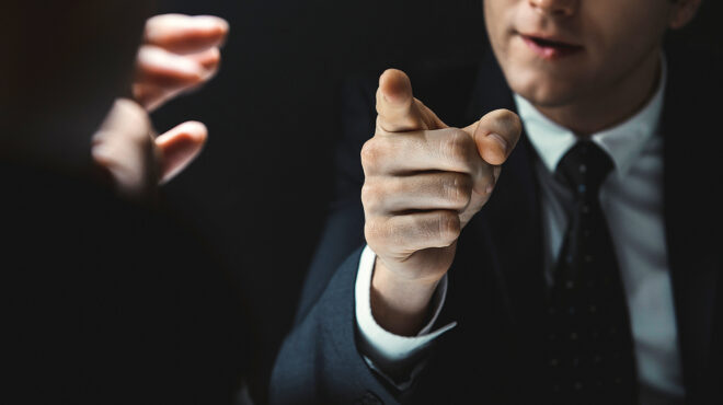 σκελετοί-στην-ντουλάπα-563934355