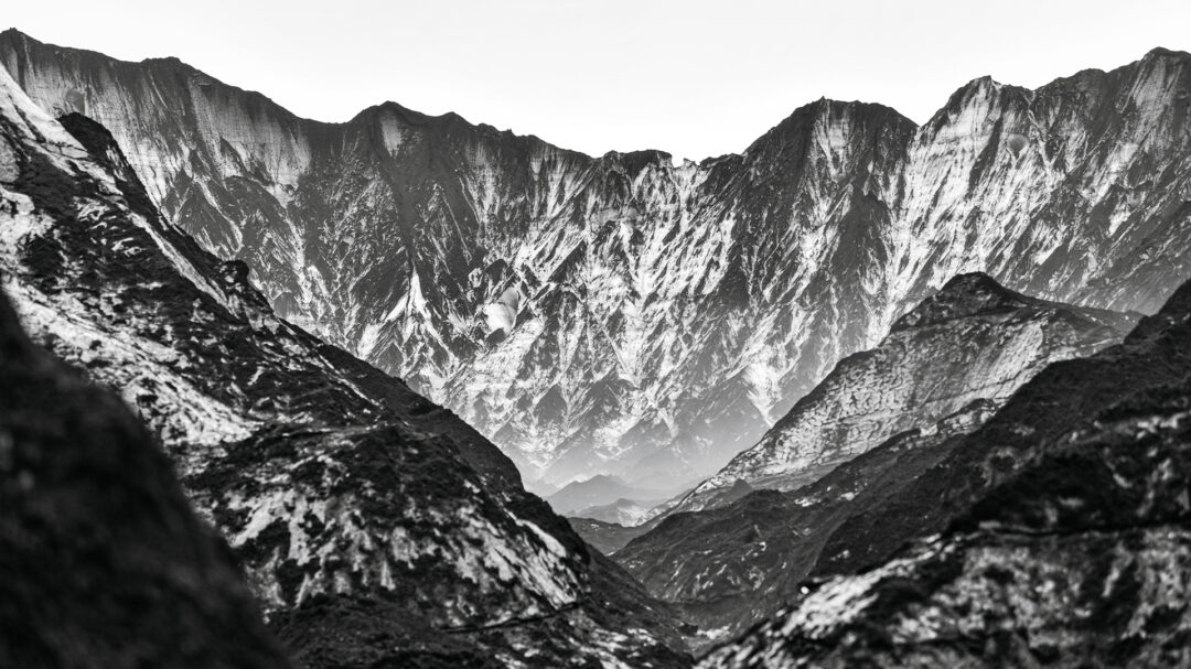 στους-παγετώνες-και-τα-ηφαίστεια-της-ι-563944870