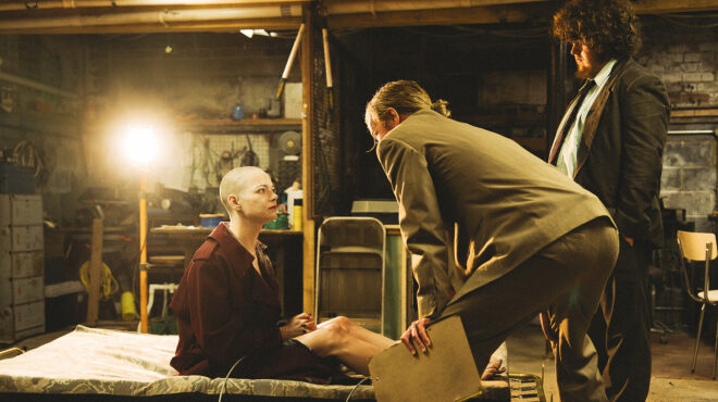 μπίζνες-κέρδη-και-θεωρίες-συνωμοσίας-563909635