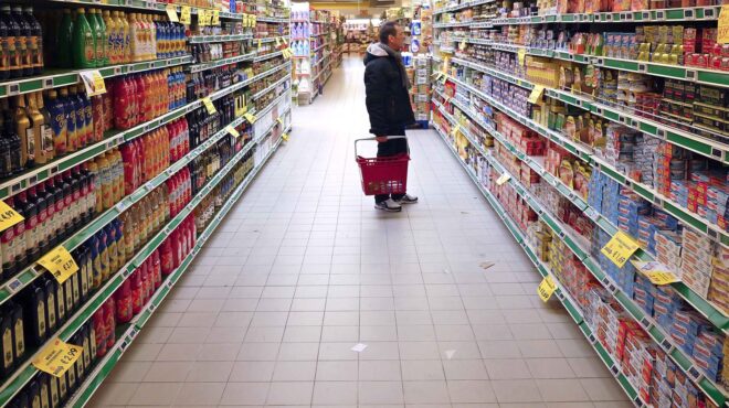 μεγάλες-πιέσεις-στην-ελληνική-οικονο-563941417