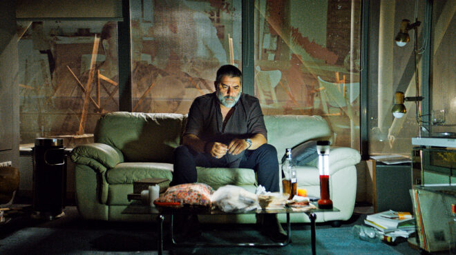 βουτιά-στο-έρεβος-της-ανθρώπινης-φύση-563934439