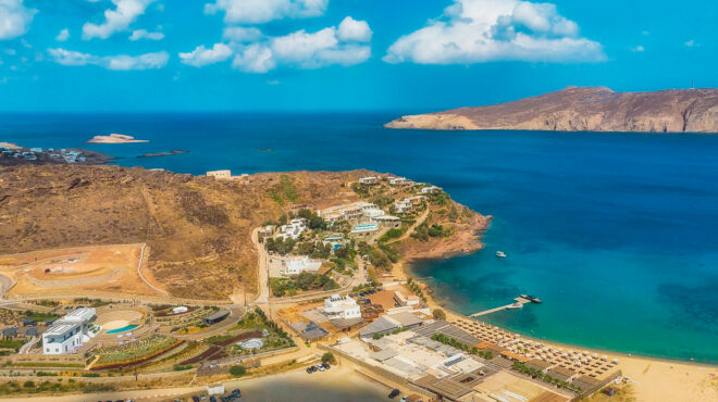 φρένο-στη-δόμηση-της-μυκόνου-563936938