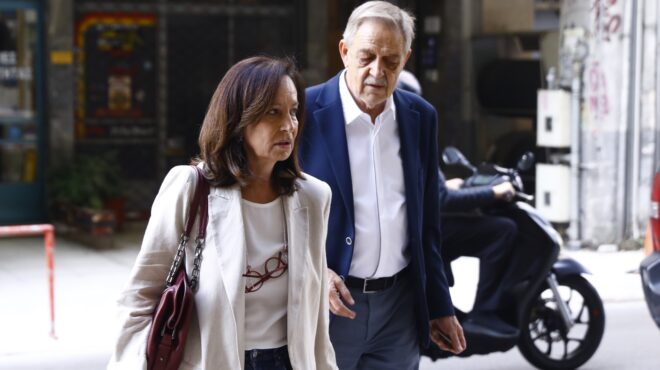 διαμαντοπούλου-ούτε-στην-αυλή-της-ν-δ-563900722