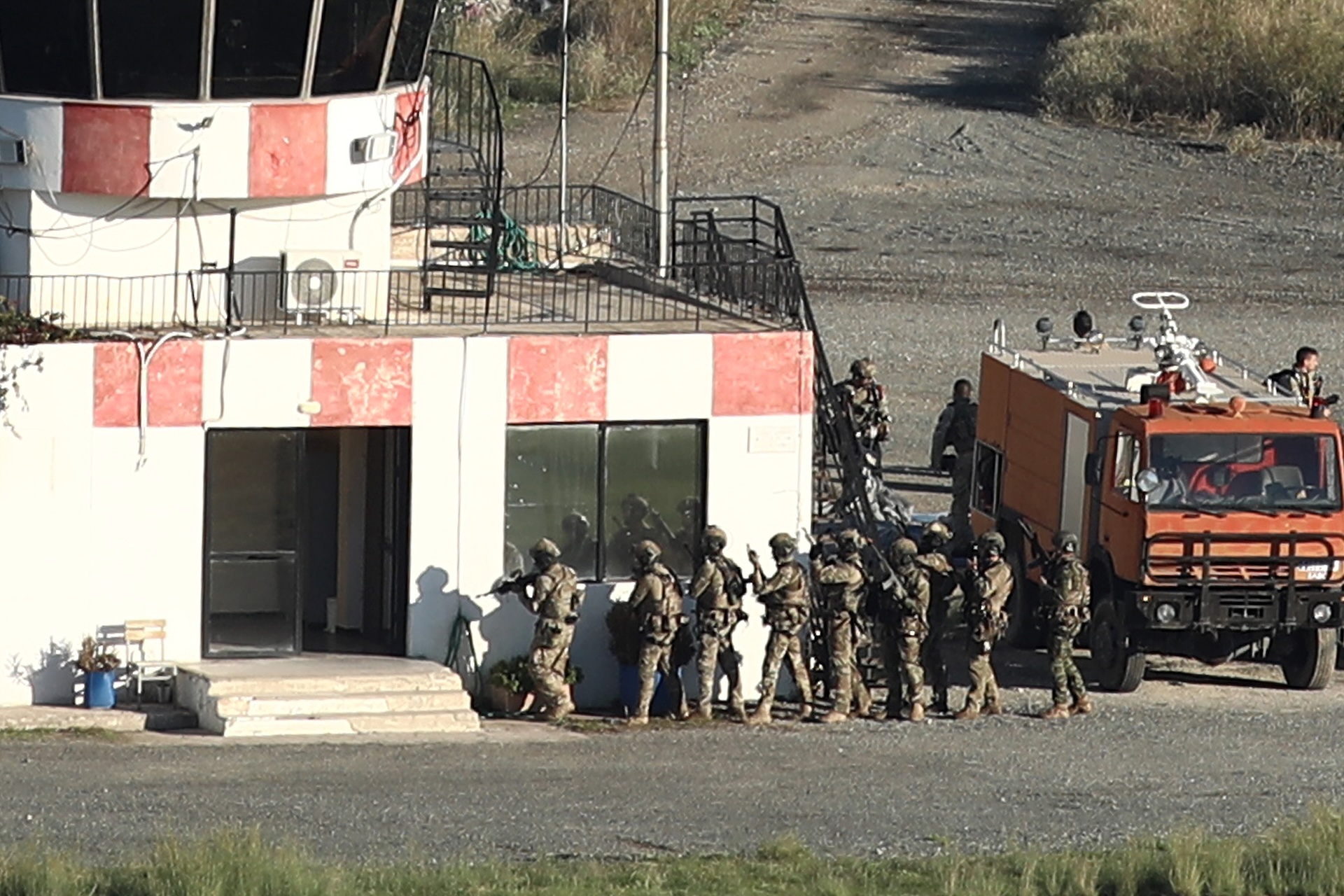 Ωρίων 2025: Εντυπωσιακές εικόνες από την άσκηση των Ειδικών Δυνάμεων-1