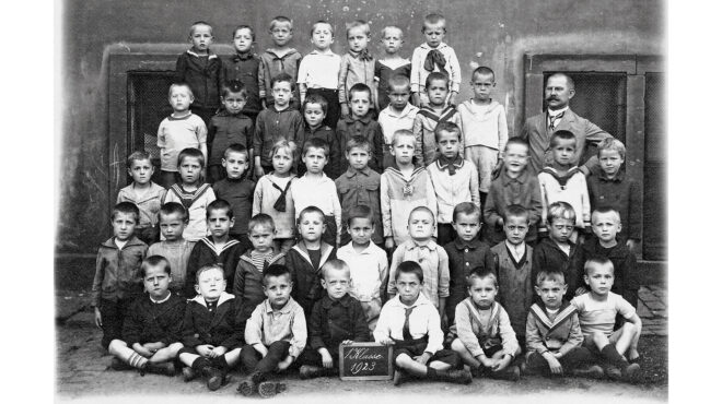 pluribus-ο-δημιουργός-του-breaking-bad-είδε-το-μέλλ-563907319