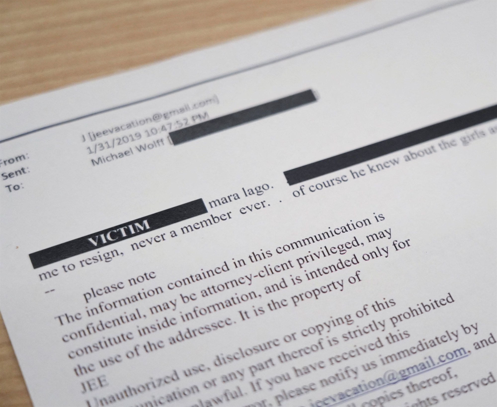 Τα emails του Επσταϊν: «Ο Τραμπ γνώριζε για τα κορίτσια»-1