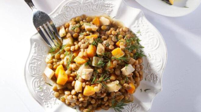 φακές-με-χειμωνιάτικα-λαχανικά-γιαχν-563943811