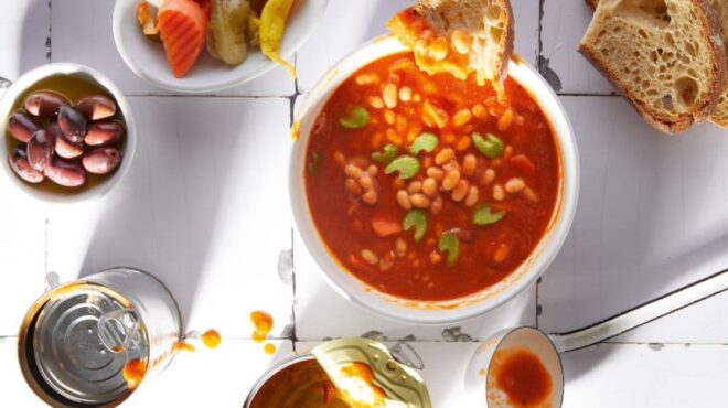 φασολάδα-εξπρές-με-φασόλια-κονσέρβας-563918116