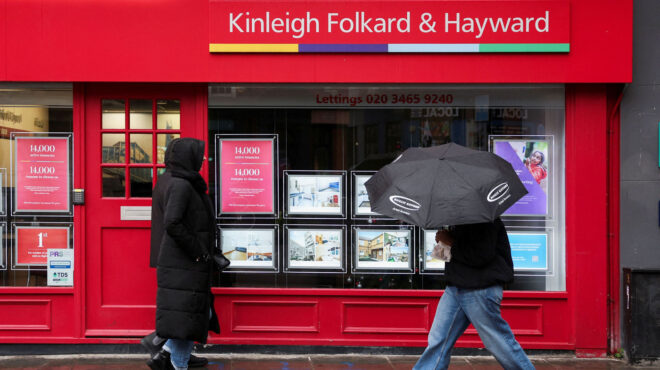 πλήγμα-στην-αγορά-στέγης-της-βρετανία-563944213