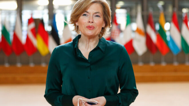 γερμανία-είμαστε-ο-οίκος-ανοχής-της-ε-563904508