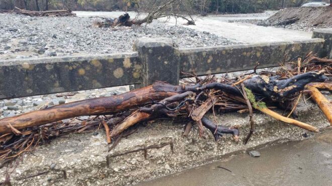 σε-κατάσταση-έκτακτης-ανάγκης-περιοχ-563936722