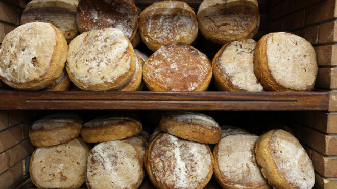 εφετ-το-ψωμί-στους-φούρνους-έγινε-αλμυ-563926891