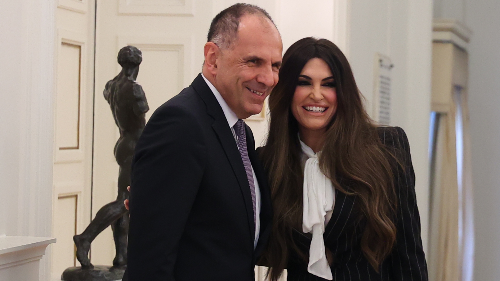 Στο υπουργείο Εξωτερικών η Γκίλφοϊλ – Συνάντηση με Γεραπετρίτη-5