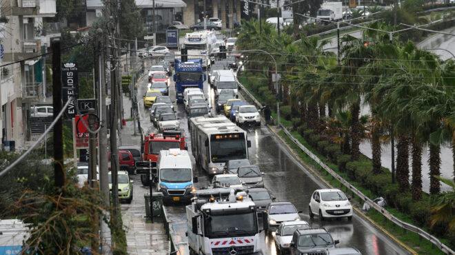 κίνηση-στους-δρόμους-χάος-στην-αττική-563946121