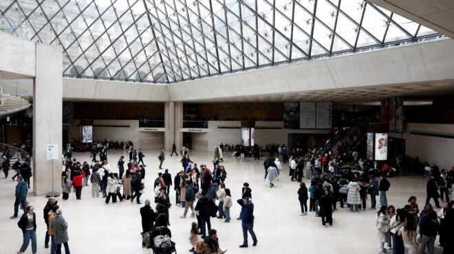 μουσείο-λούβρου-20-έκτακτα-μέτρα-και-100-563929072