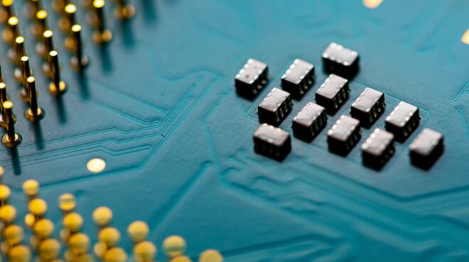 κατεβάζουν-ταχύτητα-οι-αυτοκινητοβι-563898706