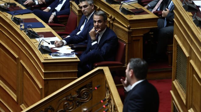 στη-βουλή-ο-μητσοτάκης-την-παρασκευή-563919076