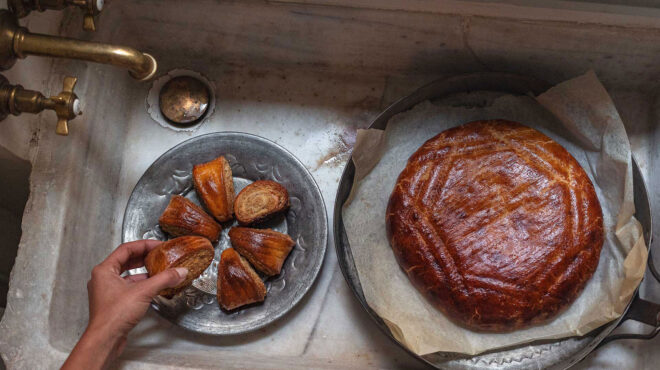 ναζούκ-αρμένικο-γλυκό-ψωμί-μπισκότο-563911288